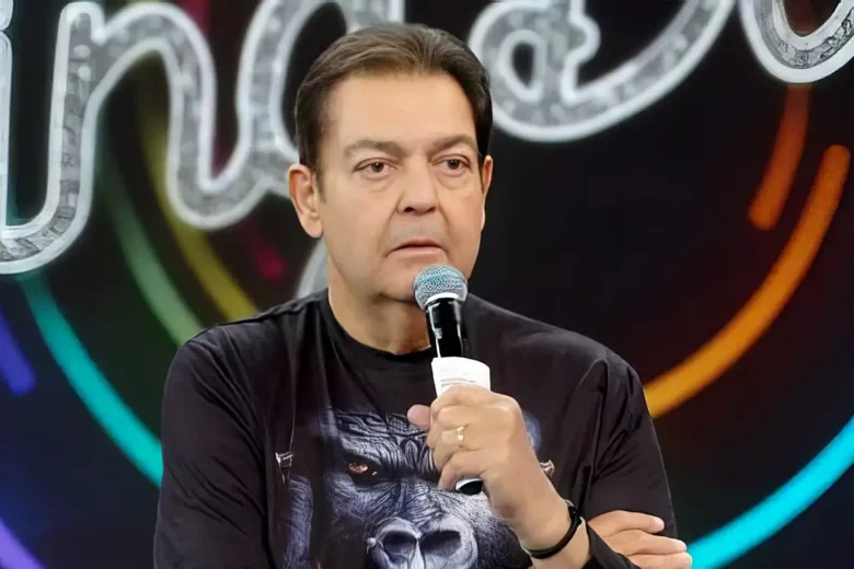 Faustão foi extubado no sábado mas continua em estado crítico