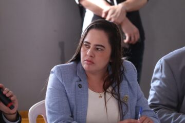Vereadora cria projeto que pode proibir contratação de artistas condenados por violência doméstica em eventos públicos de Itabira