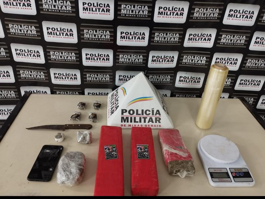 PM de João Monlevade prende homem por tráfico e apreende drogas e veículo