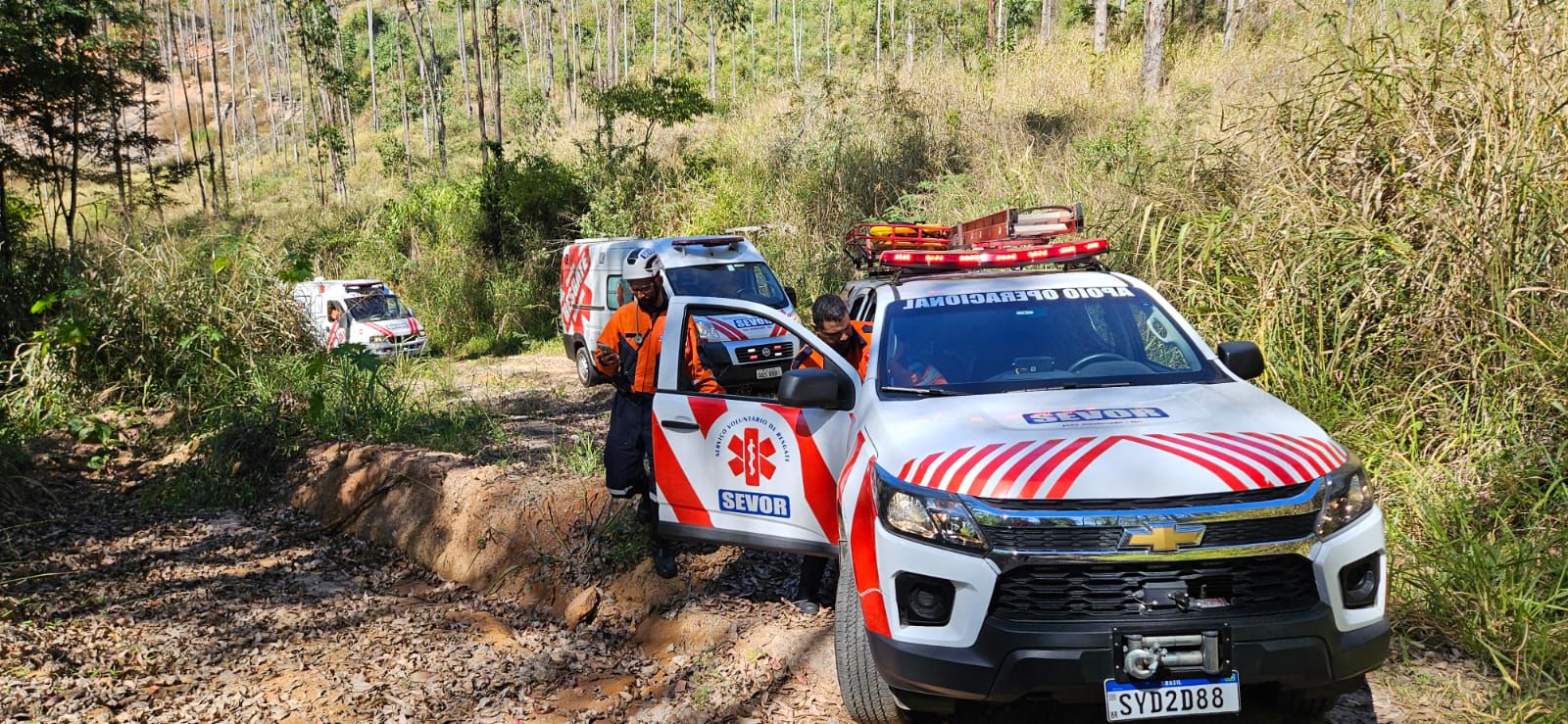 Homem cai de altura de 6 metros na Serra do Seara, em João Monlevade, e é resgatado após mais de duas horas de buscas