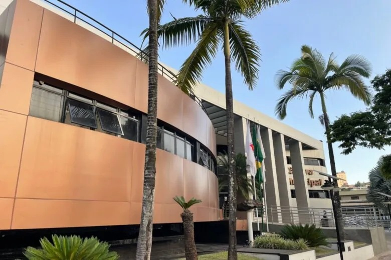 Câmara e Escola do Legislativo promovem seminário “Agosto Lilás” no combate à violência contra a mulher; saiba mais