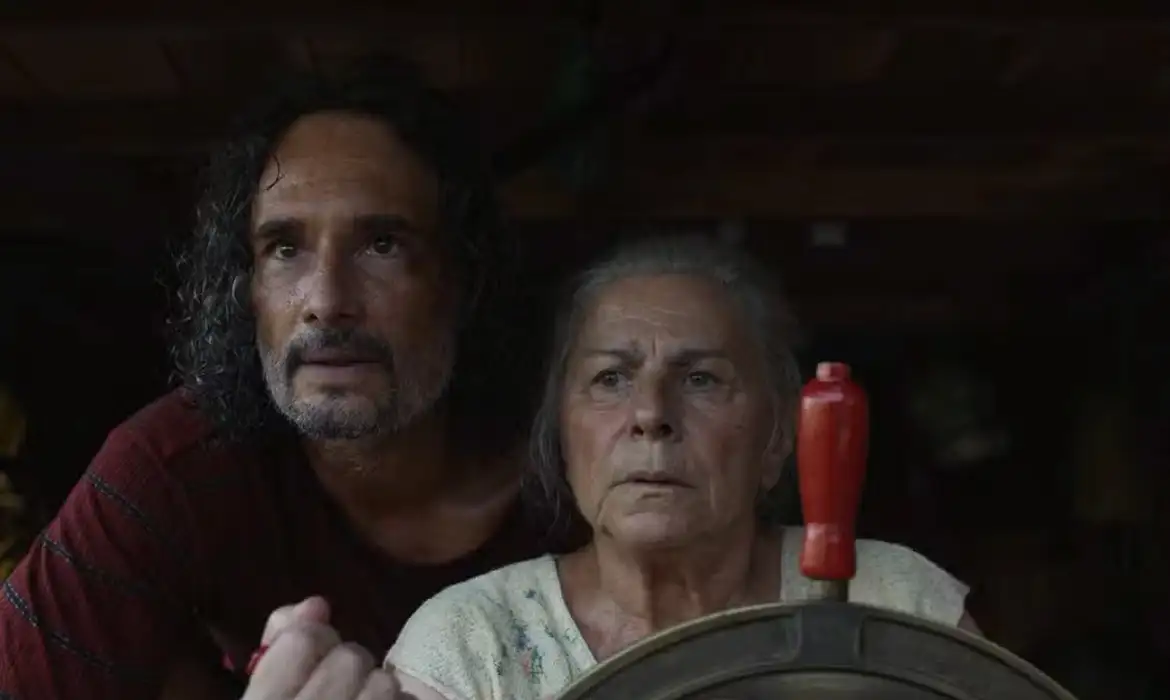Filme premiado "O último azul" estreia hoje em todo o Brasil