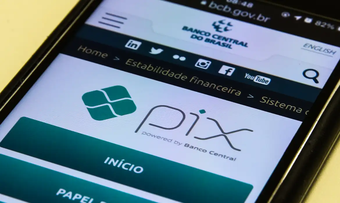 Receita Federal volta a desmentir cobrança de imposto sobre Pix e suposta multa de 150%