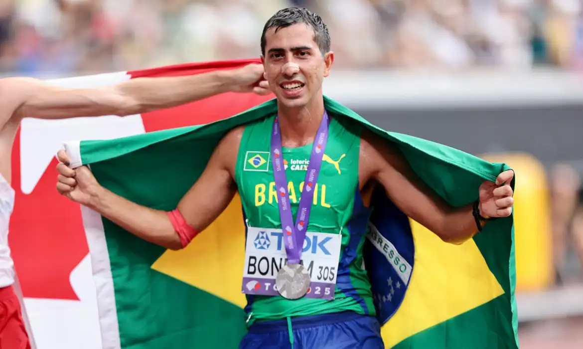 Caio Bonfim é prata no Mundial de Atletismo