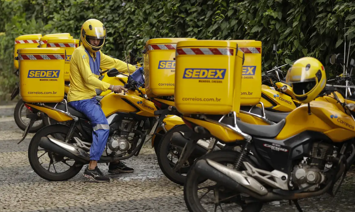 DOU publica extrato de empréstimo de R$ 12 bilhões para os Correios
