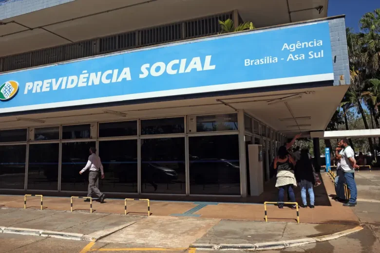 CPI do INSS aprova requerimento para convocação de sindicato do irmão de Lula