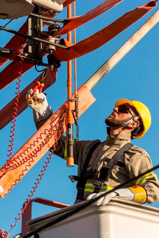 Cemig fará manutenção e interromperá energia em ruas do Centro de Itabira neste domingo