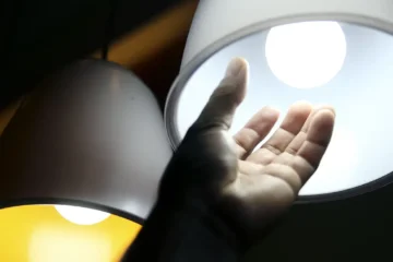 Gratuidade em conta de luz para baixa renda vai à sanção presidencial