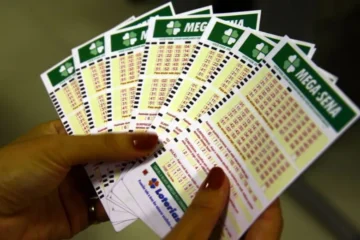 Mega-Sena de R$ 100 milhões é adiada para esta sexta-feira (14) devido ao feriado da Proclamação da República