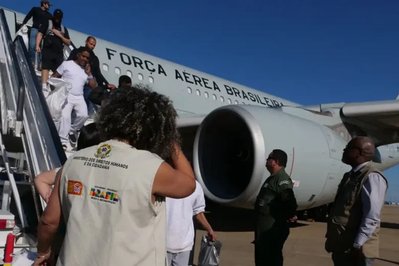 Nova operação humanitária recebeu 54 repatriados dos Estados Unidos