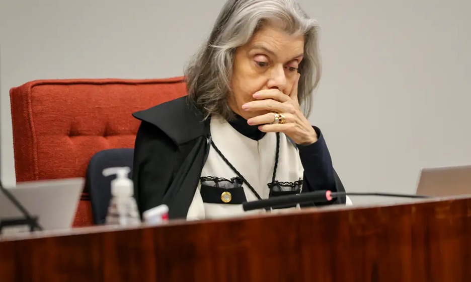 Voto de Cármen Lúcia pode formar maioria para condenar Bolsonaro; assista ao vivo