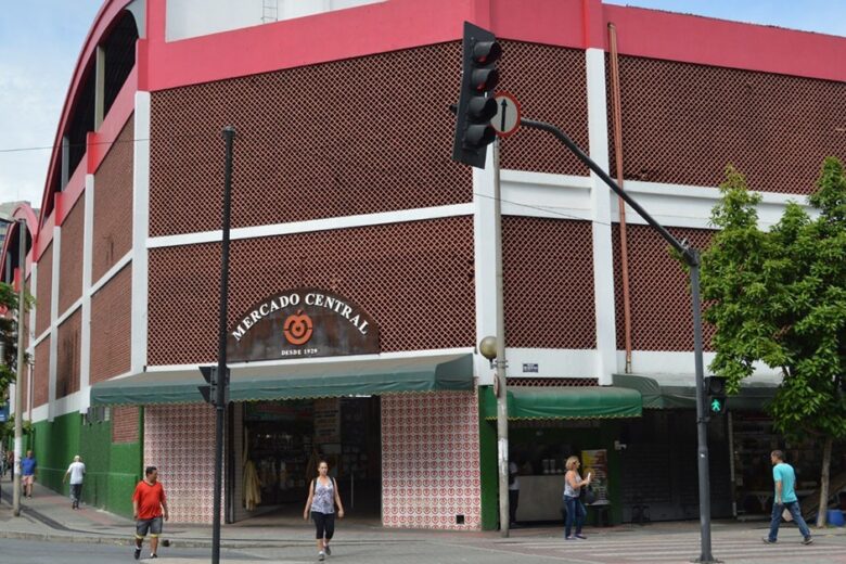 Mercado Central comemora 96 anos neste 7 de setembro com shows, bolo e festa na avenida Augusto de Lima