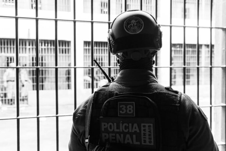 Concurso da Polícia Penal de Minas Gerais oferece 1.178 vagas com salário de R$ 5,3 mil