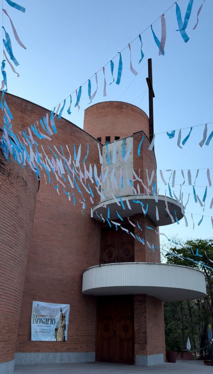 Procissão luminosa e missa solene encerram Festa do Rosário e os 177 anos de Itabira