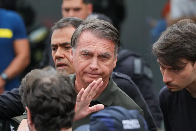 Defesa de Bolsonaro prioriza redução de penas e insinua novo recurso no STF