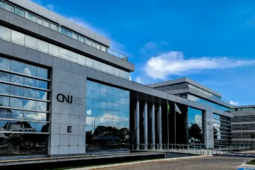 CNJ abre ação contra desembargador que disse que ‘mulheres estão loucas atrás de homens’