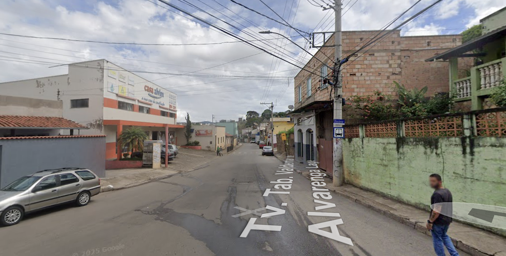 Travessa Valdemar de Alvarenga Lage tem novo sentido no bairro Água Fresca