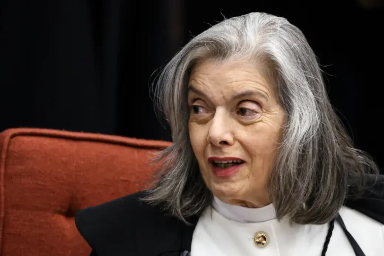 Cármen Lúcia cobra explicações de Lula e Alcolumbre sobre mudanças na Ficha Limpa