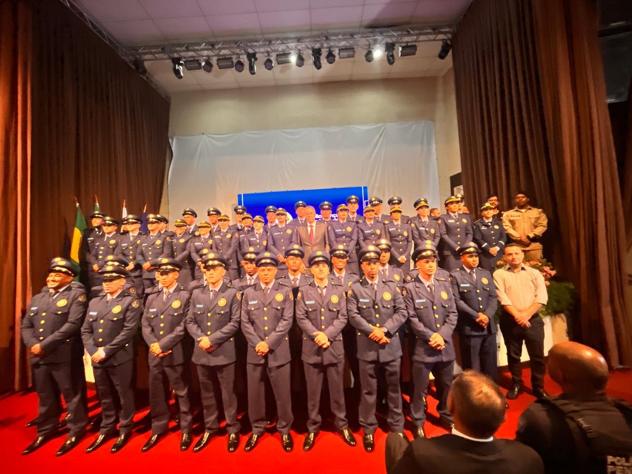 São Gonçalo dá posse à primeira turma da Guarda Civil Municipal