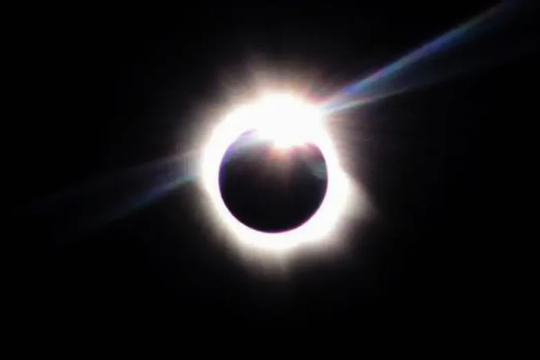 Vem aí o maior eclipse solar do século: o dia em que o sol vai sumir por seis minutos