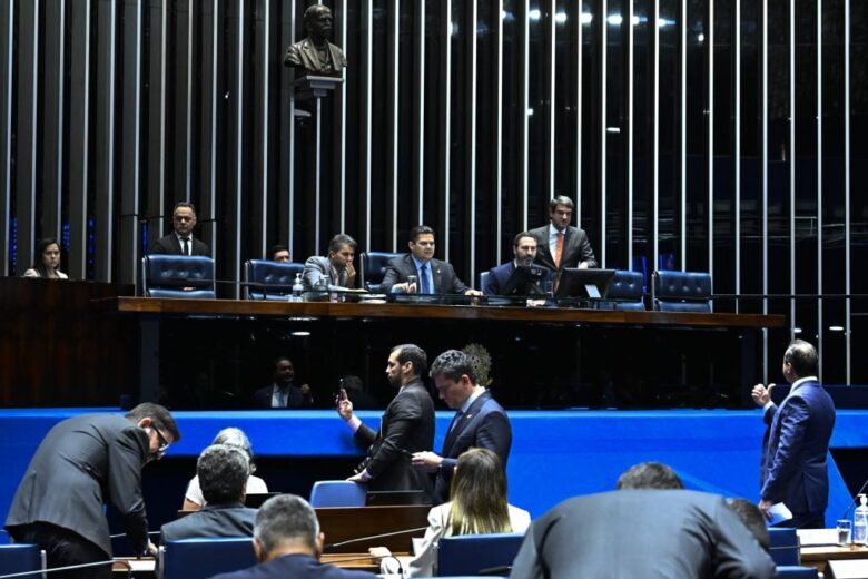 Senado aprova o ‘SUS’ da Educação