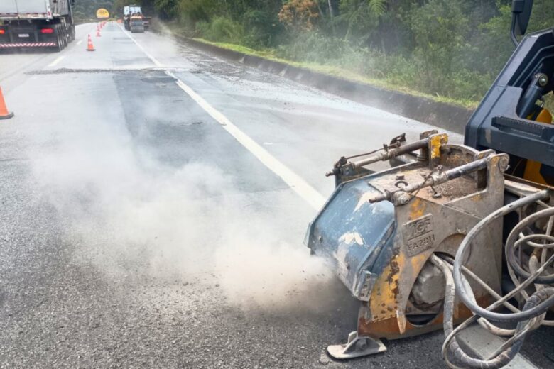Serviços de manutenção afetam tráfego na BR-040 em Santos Dumont neste sábado