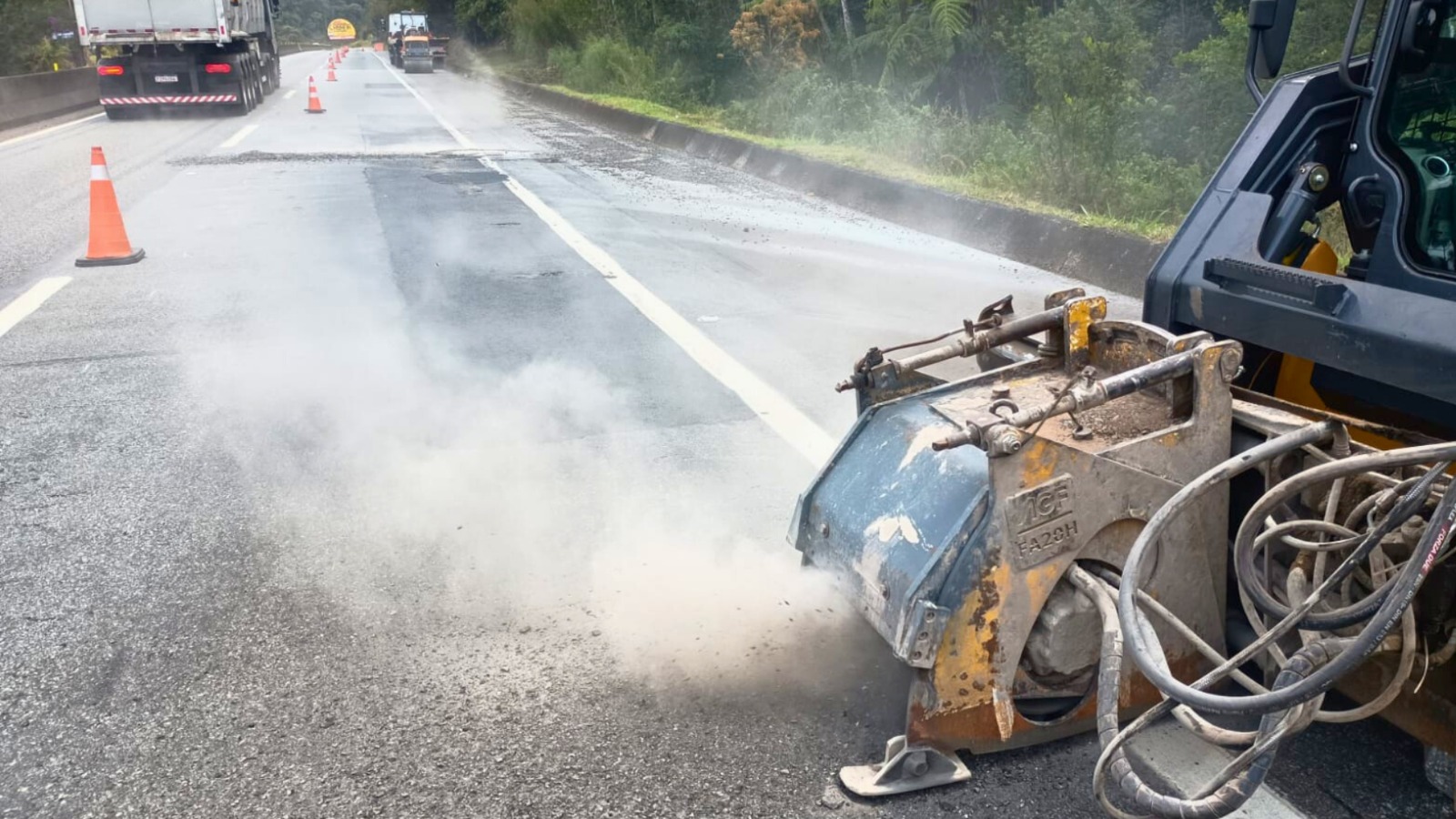 Serviços de manutenção afetam tráfego na BR-040 em Santos Dumont neste sábado
