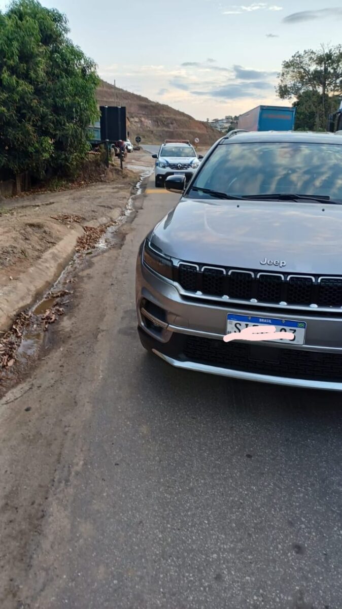 Polícia recupera carro roubado e prende três suspeitos, em Nova Era