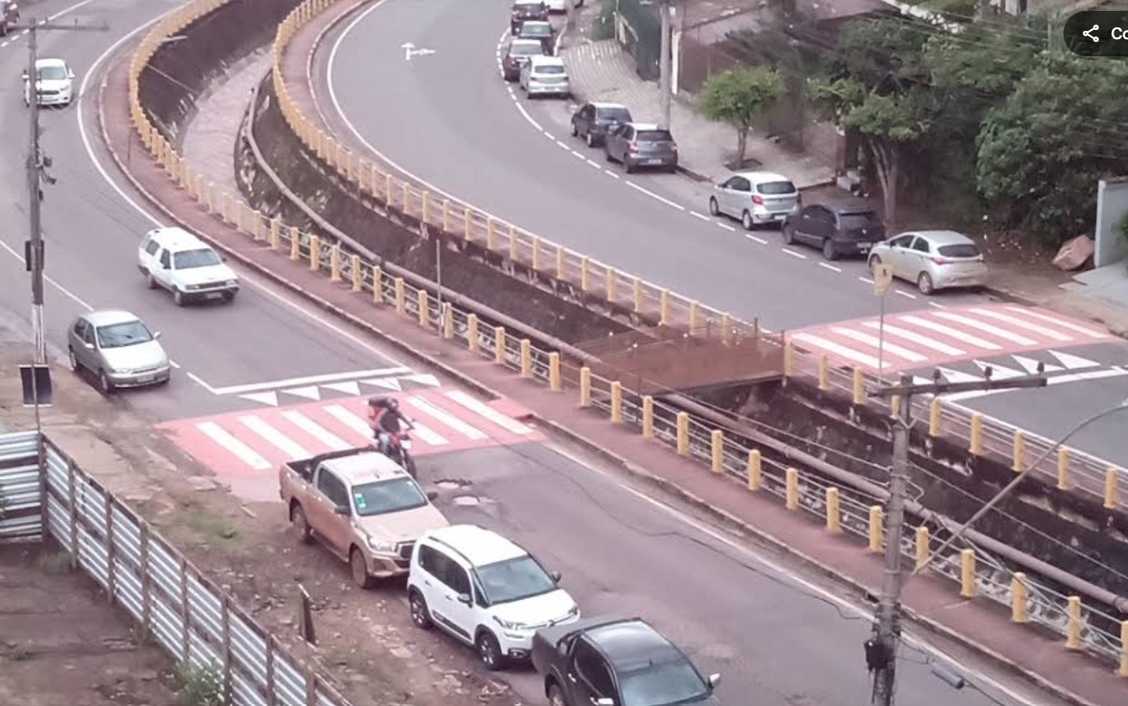 Vereador solicita avaliação técnica das passarelas sobre canais e amplia debate para os viadutos em Itabira