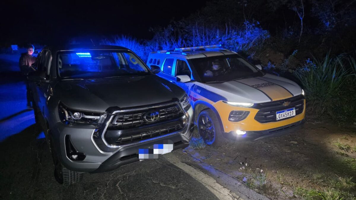 Foragido é preso em João Monlevade após perseguição e apreensão de caminhonete clonada na BR-262, em Abre Campo
