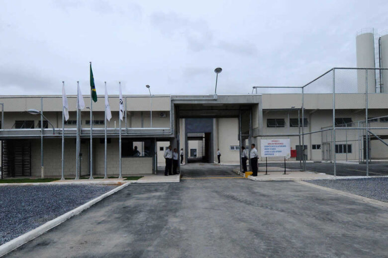 Detento sofre atentado a tiros após deixar a PPP de Ribeirão das Neves em saída temporária