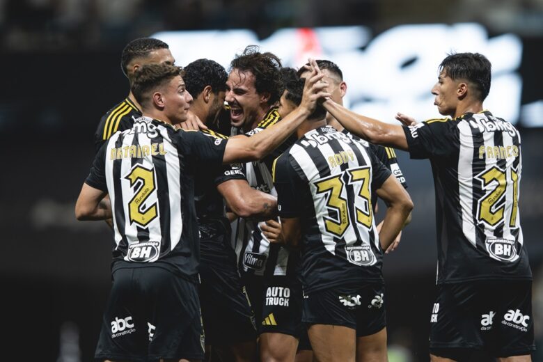 Com show de Hulk e Igor Gomes, Atlético-MG aplica 3 a 0 no Bahia e se afasta do Z-4