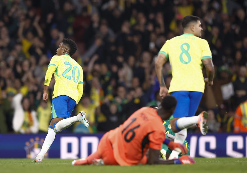 Brasil vence com facilidade, derruba invencibilidade de Senegal e acha formação ideal; assista aos gols