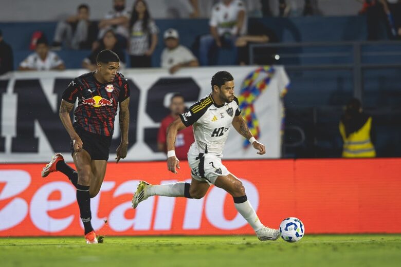 Atlético-MG vê série invicta acabar com derrota para Bragantino antes de decidir Sul-Americana