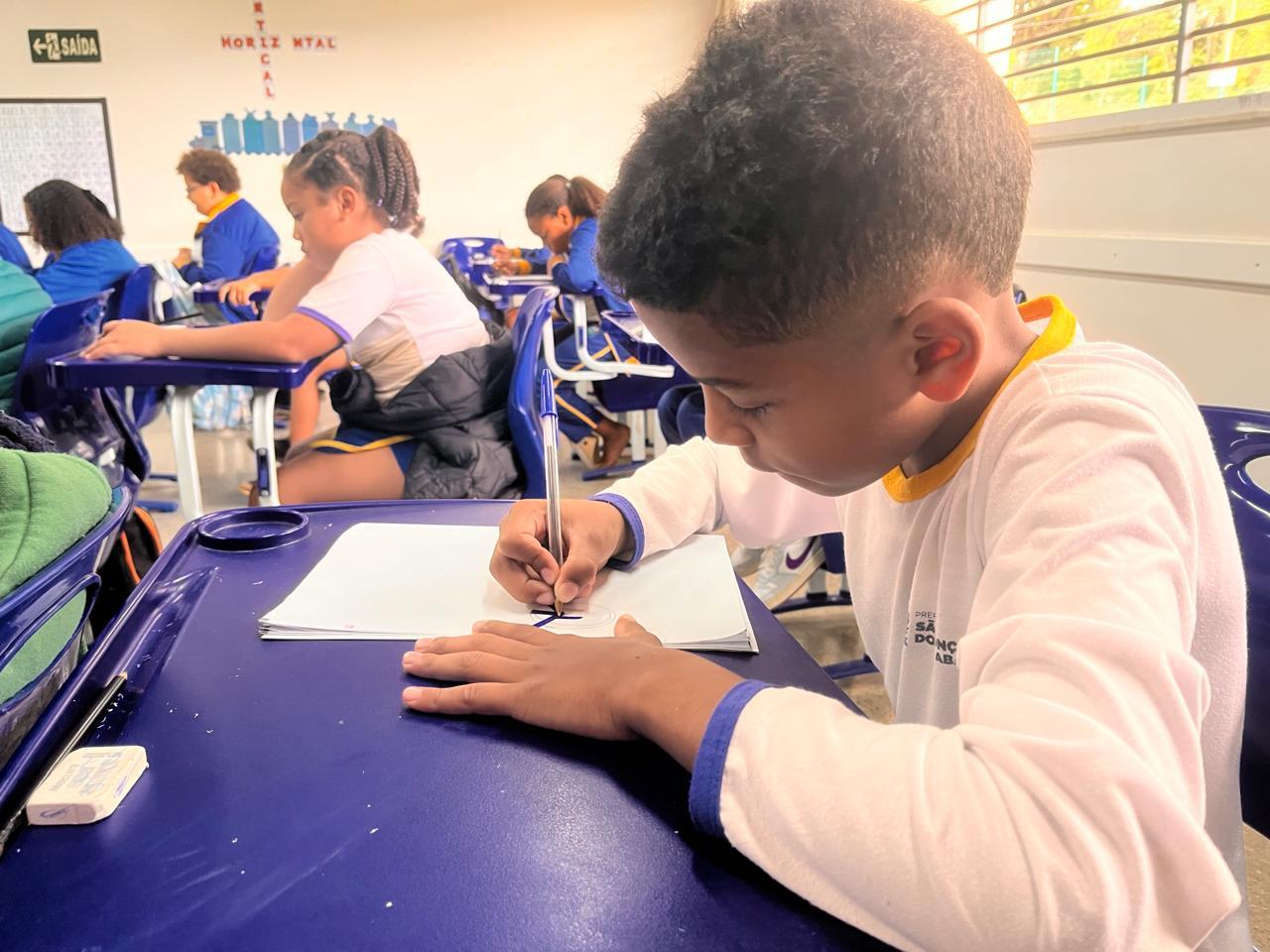 Alunos da rede municipal de São Gonçalo do Rio Abaixo participam do Sistema Mineiro de Avaliação 2025