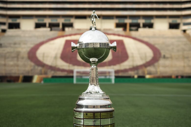 Final entre Palmeiras e Flamengo definirá primeiro brasileiro tetracampeão da América