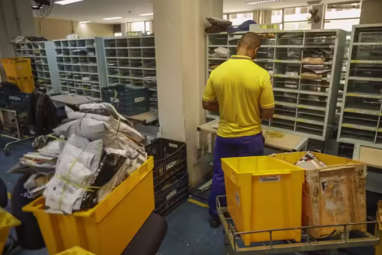 Governo admite situação crítica de oito empresas estatais