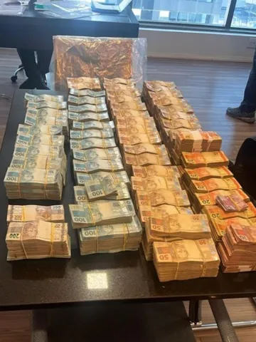PF investiga ex- nora de Lula por venda de  livros superfaturados a prefeituras do interior paulista