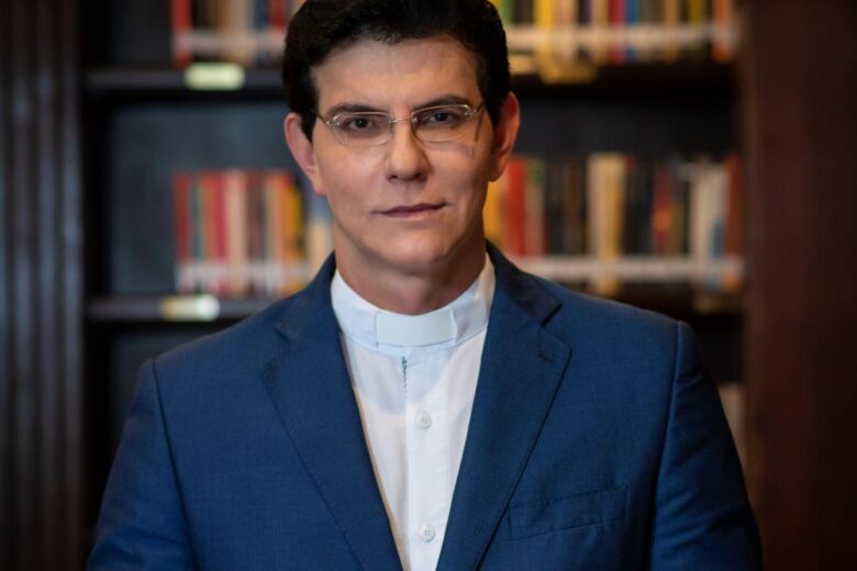 Padre Reginaldo Manzotti se apresentará em Coronel Fabriciano no dia 6 de dezembro