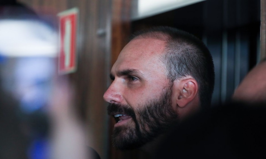 STF forma maioria para tornar Eduardo Bolsonaro réu no tarifaço