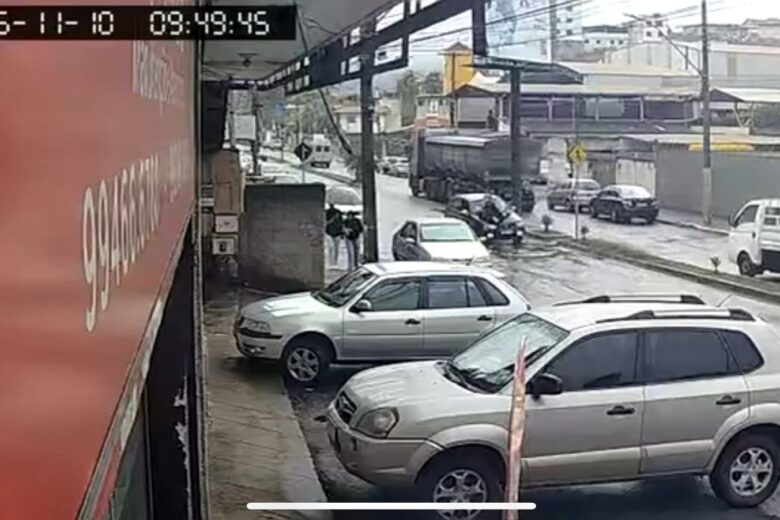 Vídeo: Motorista atropela mulher e foge sem prestar socorro em João Monlevade