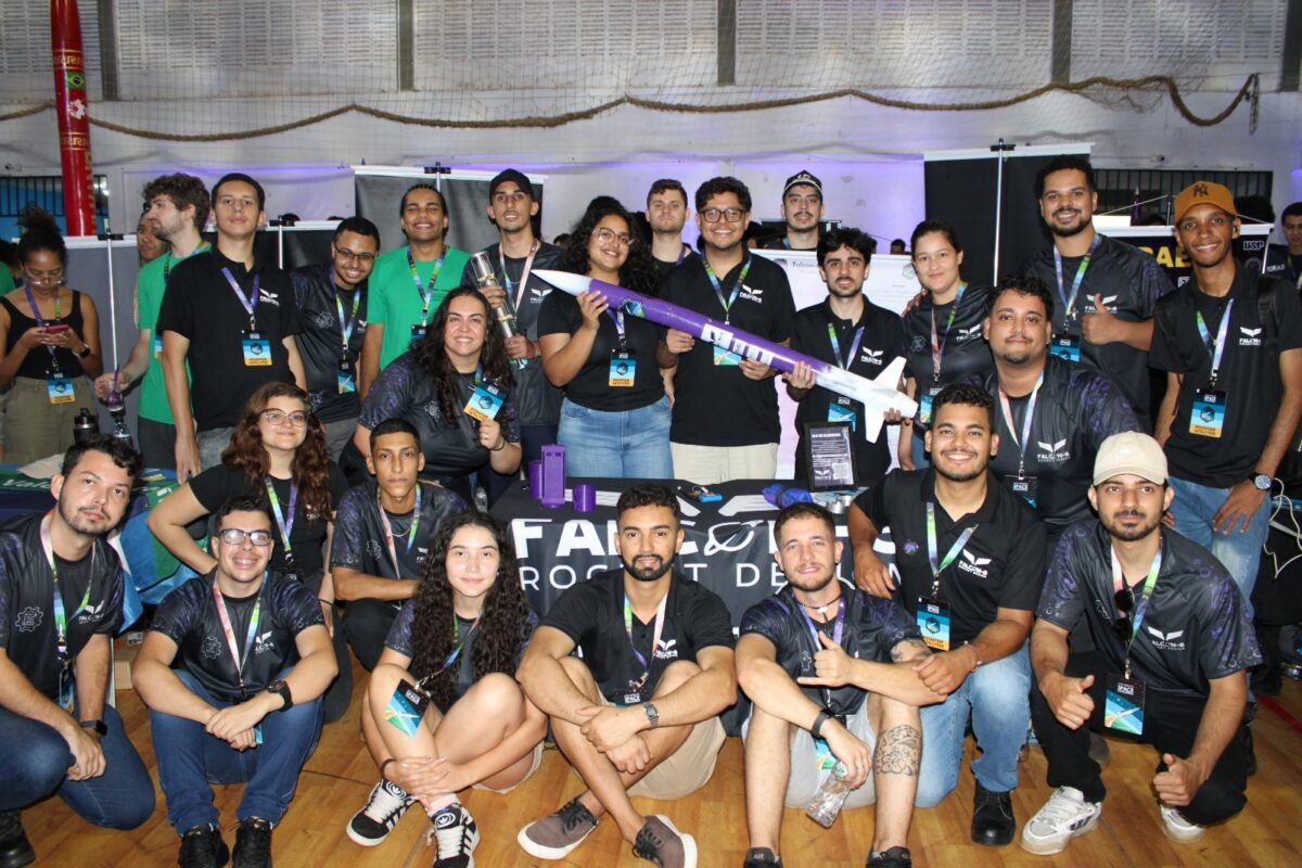 Foguete itabirano supera meta e destaca Unifei em competição internacional de engenharia aeroespacial