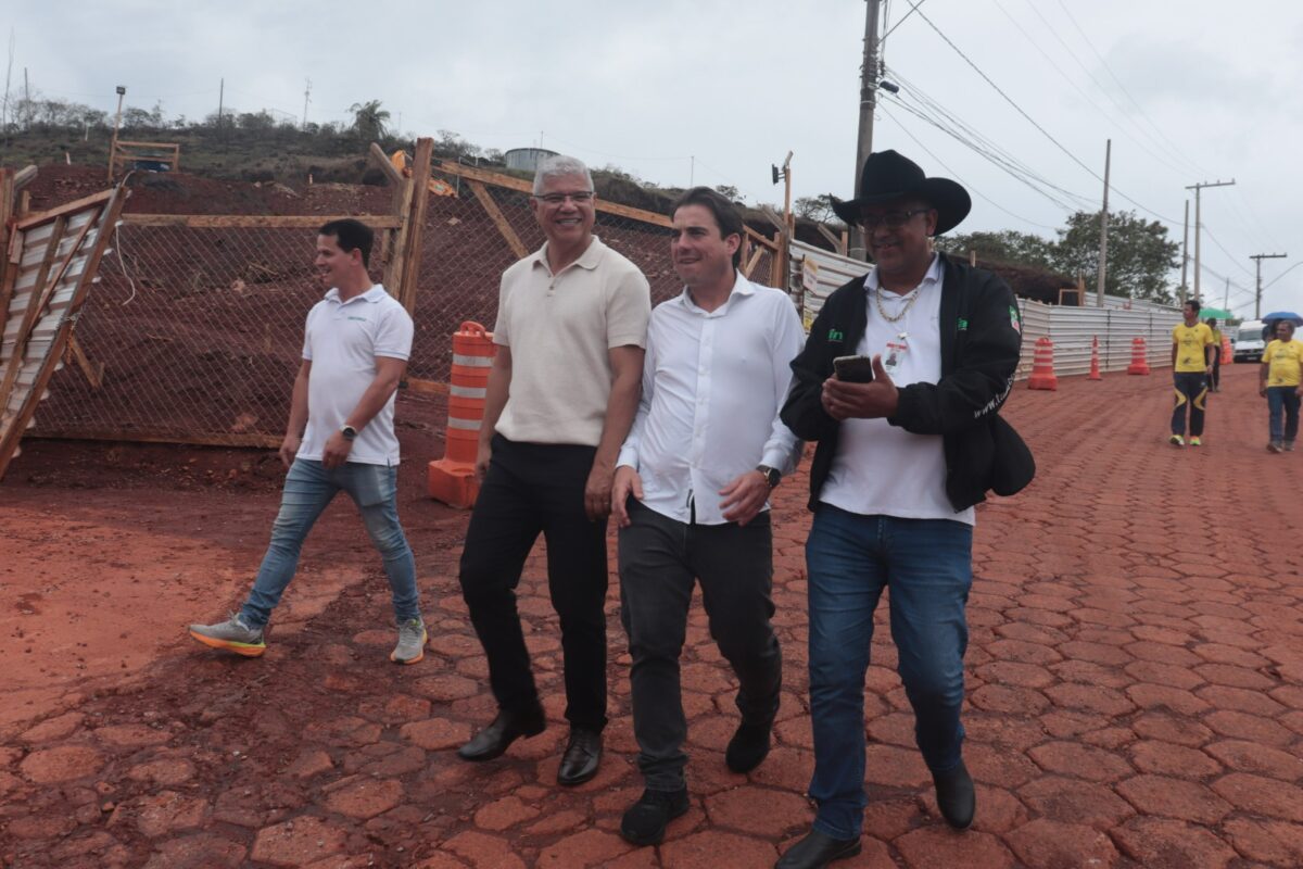 “Não precisa trazer empresa de fora, basta investir em quem está aqui”, diz deputado durante visita à Itabira
