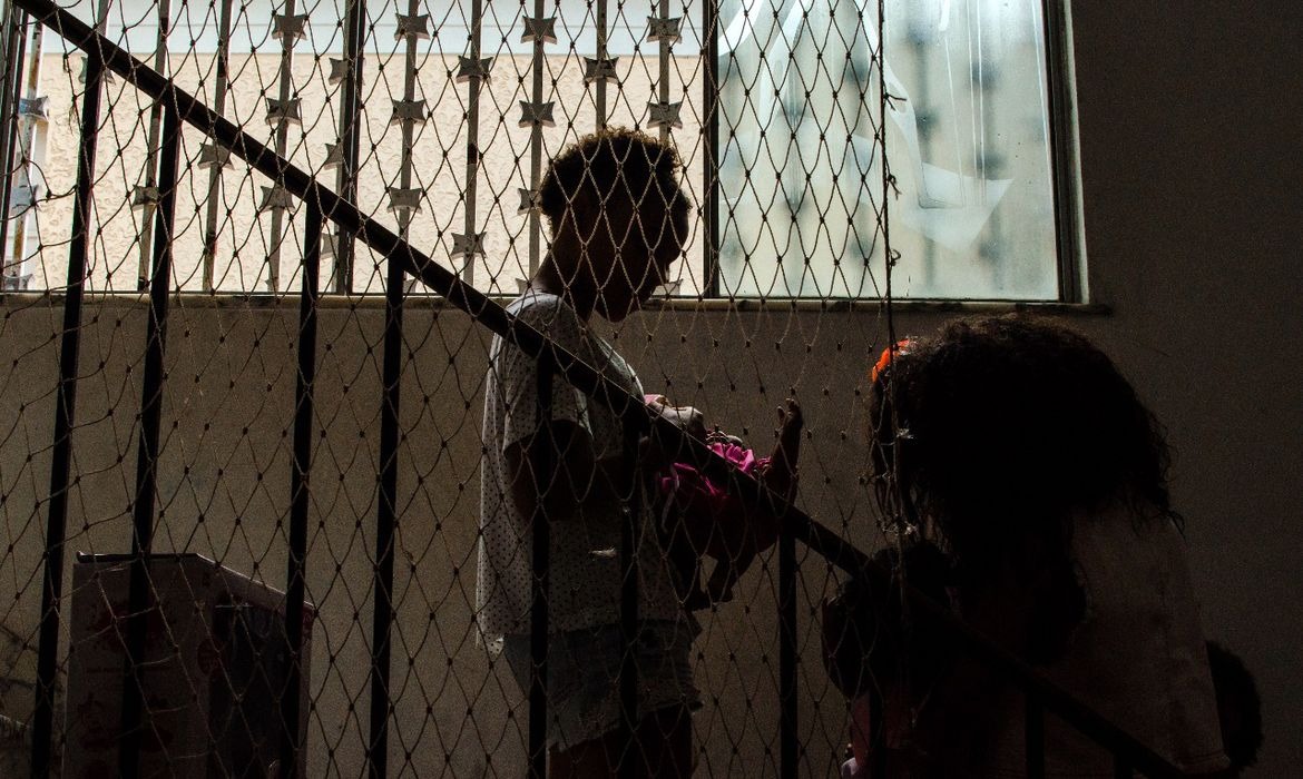 Assistência Social aponta necessidade de ampliar Famílias Acolhedoras em Itabira, para atender crianças e adolescentes em vulnerabilidade