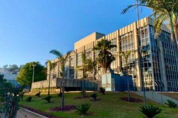 Secretaria de Educação de Itabira prepara novo formato de parceria com Combem e APMII a partir de 2026