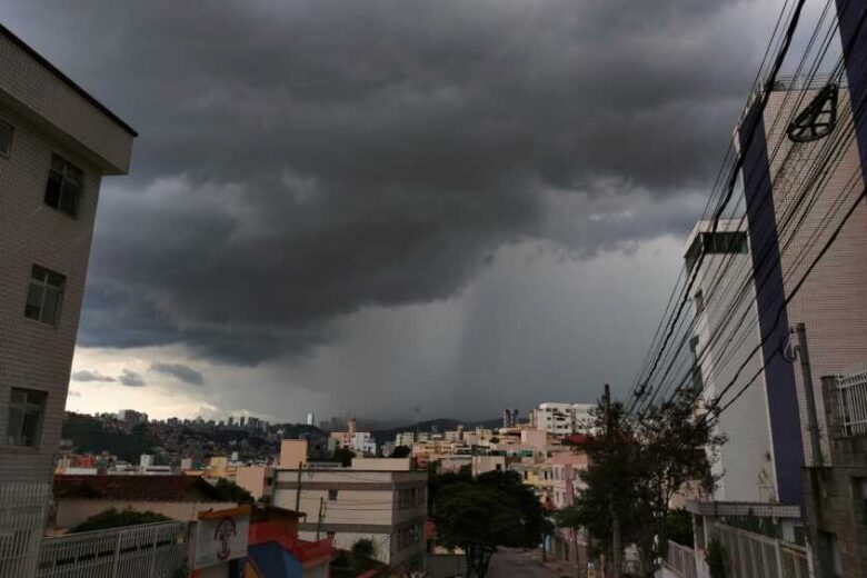 Chuvas em BH no fim de semana: balanço oficial de ocorrências e previsão do tempo para a semana