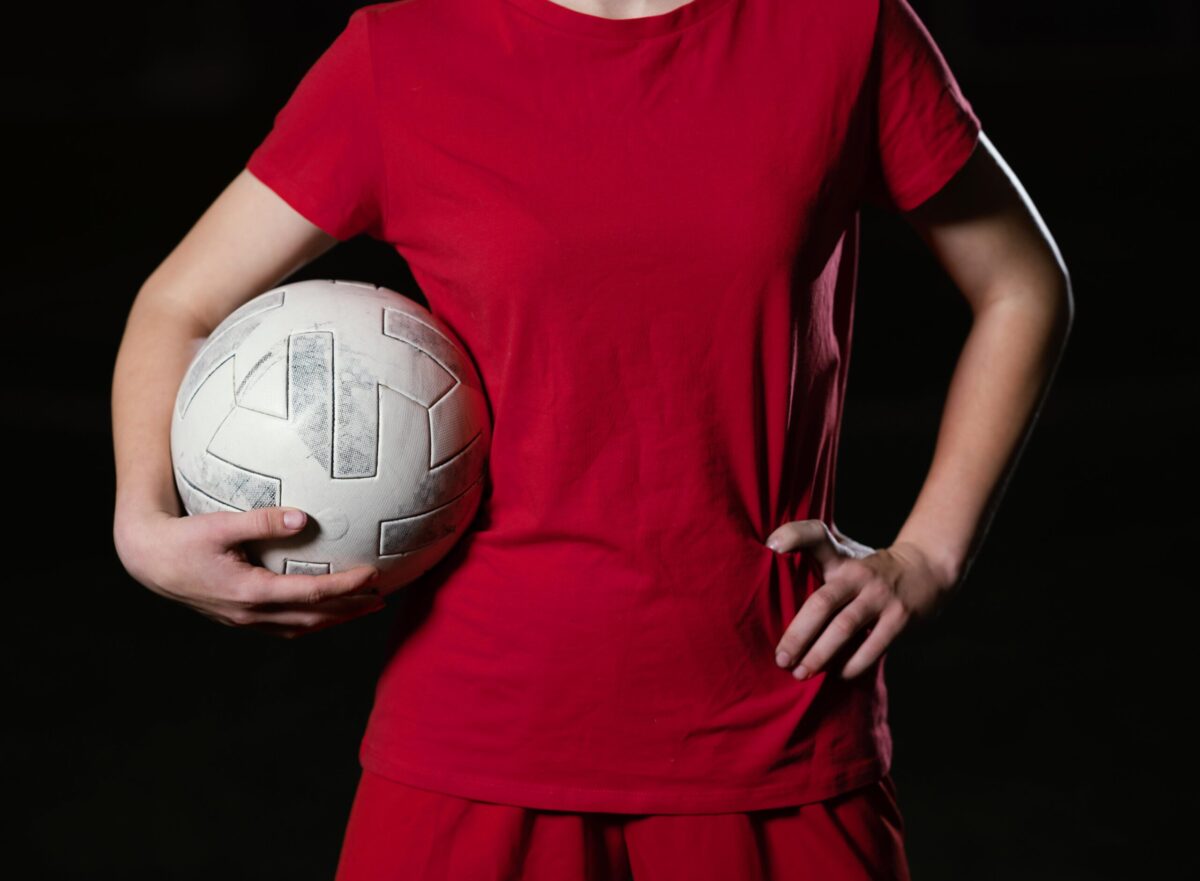 Itabira abre inscrições gratuitas para escolinha de futebol feminino no Valério