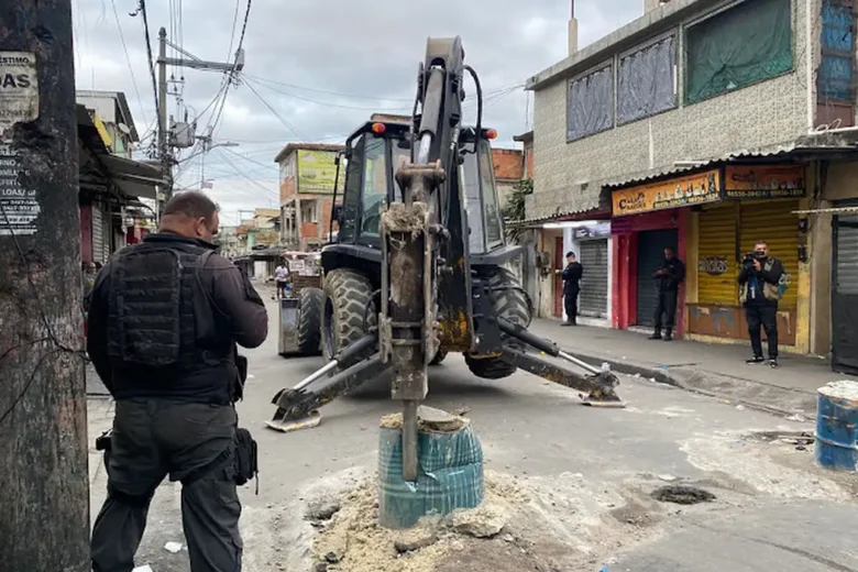Projeto aprovado no Senado prevê prisão para quem usar barricadas em vias públicas