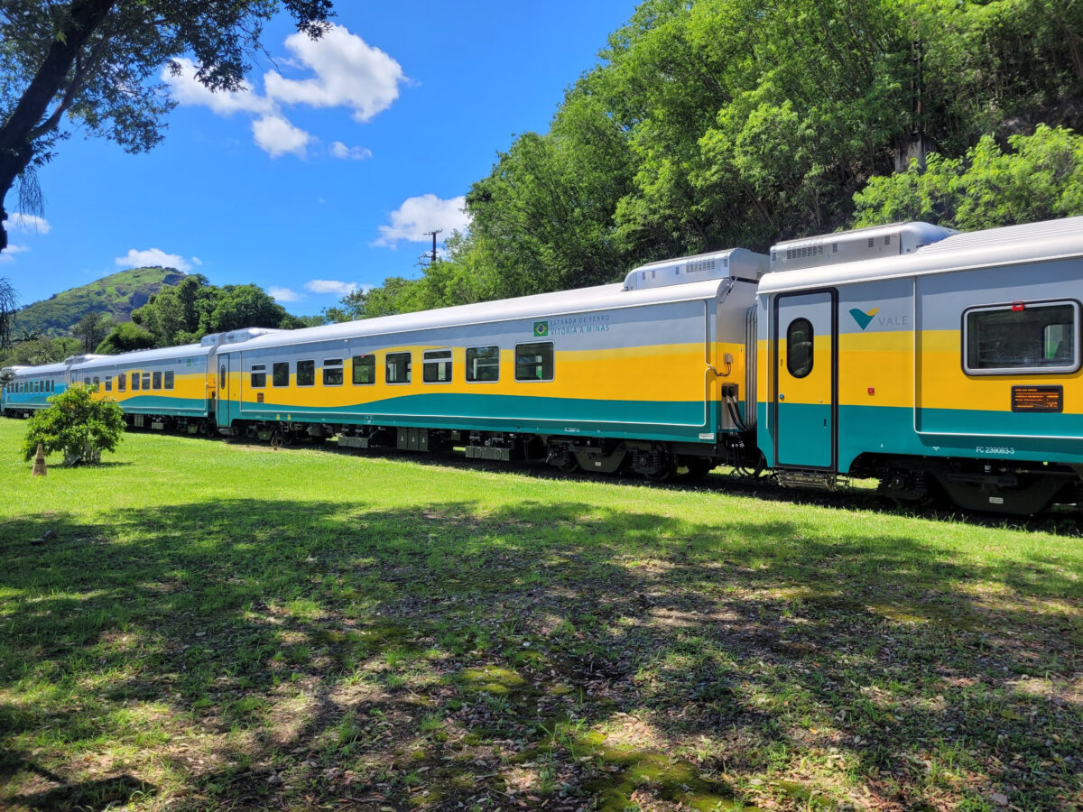 Trem de Passageiros Noturno da Vale volta a circular na EFVM em 2026 com Itabira na rota; saiba mais