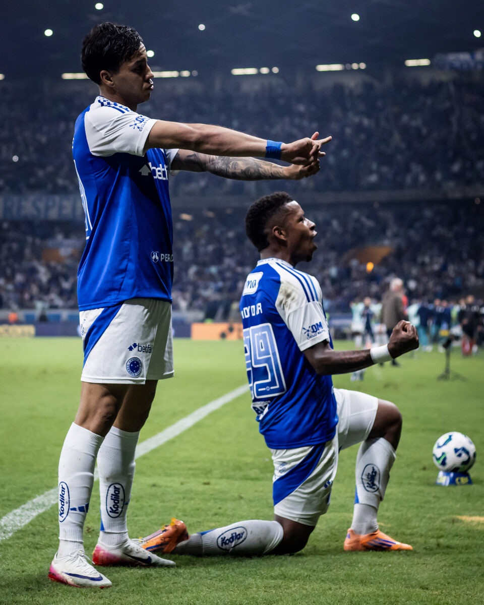 Em Itaquera, Cruzeiro busca virada histórica por final da Copa do Brasil; Rádio Caraça transmite
